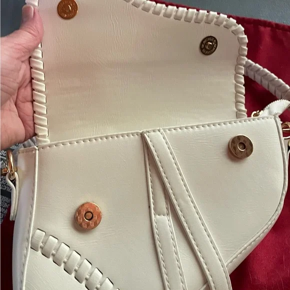 ⛄️ White Leather type! Nice condition! ⛄️ - Picture 5 of 12